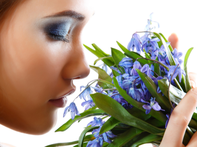 כיצד מנצלים את ריח הפרחים המשכר?